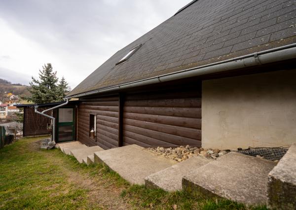 REZERVOVANÉ - Exkluzívne na predaj 3-izbový rodinný dom po kompletnej rekonštrukcii v obci Banská Belá, okres Banská Štiavnica