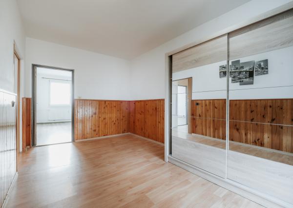 Exkluzívne ponúkame na PRENÁJOM 4 izbový byt na ulici Jána Švermu 6, v Bardejove.