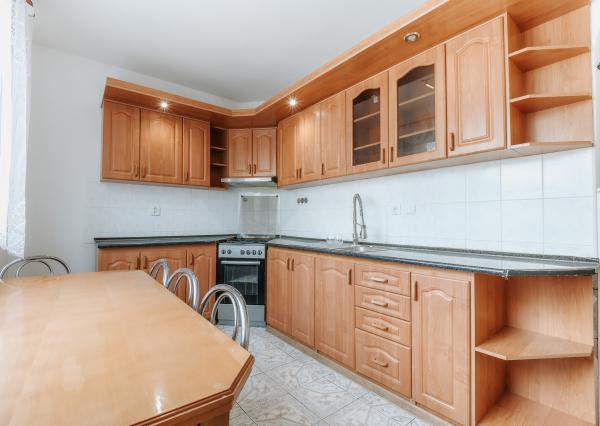 Exkluzívne ponúkame na PRENÁJOM 4 izbový byt na ulici Jána Švermu 6, v Bardejove.