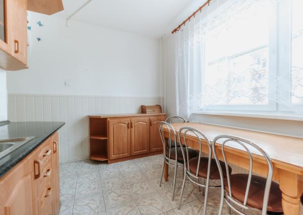 Exkluzívne ponúkame na PRENÁJOM 4 izbový byt na ulici Jána Švermu 6, v Bardejove.