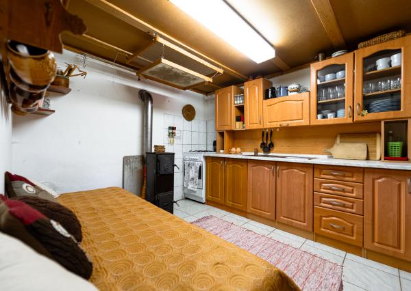 Ponúkame Vám na predaj chatu so záhradou na Bukovci