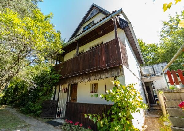 Ponúkame Vám na predaj chatu so záhradou na Bukovci