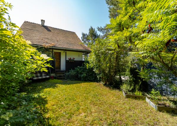 Ponúkame Vám na predaj chatu so záhradou na Bukovci