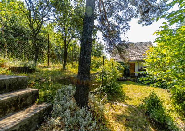 Ponúkame Vám na predaj chatu so záhradou na Bukovci