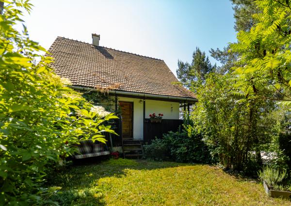 Ponúkame Vám na predaj chatu so záhradou na Bukovci