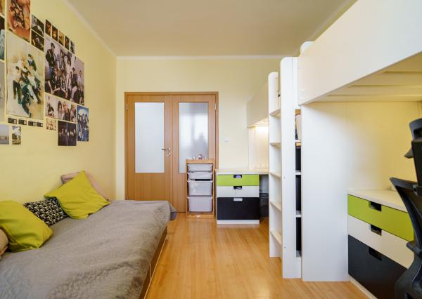 NA PREDAJ 3-izbový klimatizovaný byt 79,34m2 v obľúbenej lokalite s výbornou dostupnosťou, ul. Tehelná