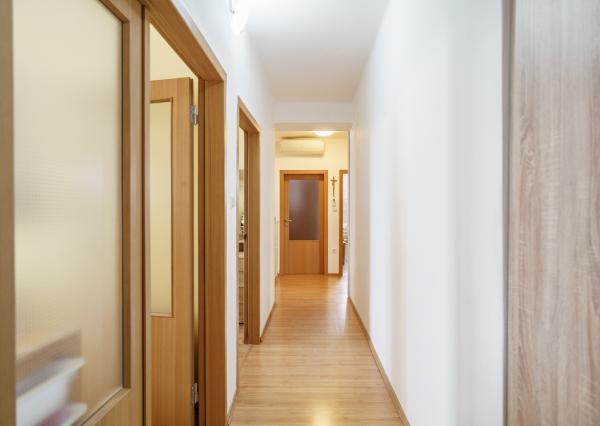 NA PREDAJ 3-izbový klimatizovaný byt 79,34m2 v obľúbenej lokalite s výbornou dostupnosťou, ul. Tehelná