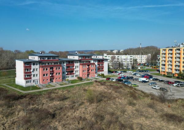 PREDAJ, 1,5-IZBOVÝ BYT 51 m², HLOHOVEC – SIHOŤ