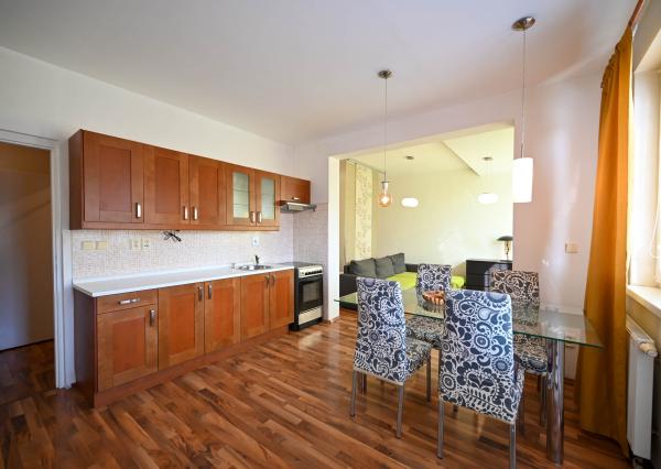 PREDAJ, 1,5-IZBOVÝ BYT 51 m², HLOHOVEC – SIHOŤ