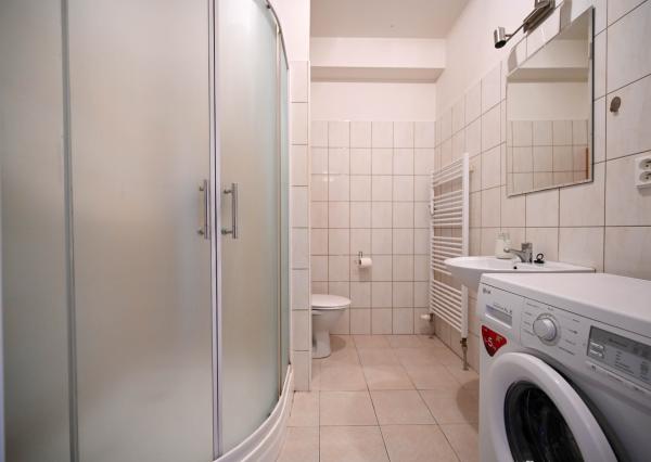 PREDAJ, 1,5-IZBOVÝ BYT 51 m², HLOHOVEC – SIHOŤ