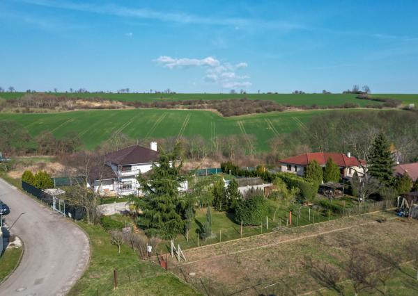 REZERVOVANÉ - PREDAJ, pozemok 350 m², Kľačany, Hlohovec