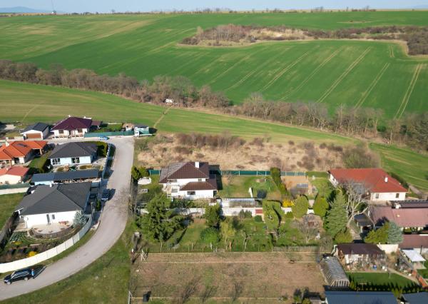 REZERVOVANÉ - PREDAJ, pozemok 350 m², Kľačany, Hlohovec