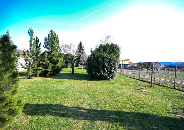 REZERVOVANÉ - PREDAJ, pozemok 350 m², Kľačany, Hlohovec