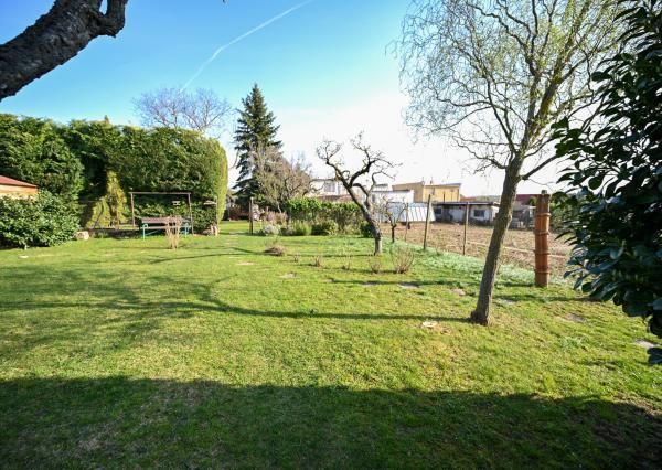 REZERVOVANÉ - PREDAJ, pozemok 350 m², Kľačany, Hlohovec