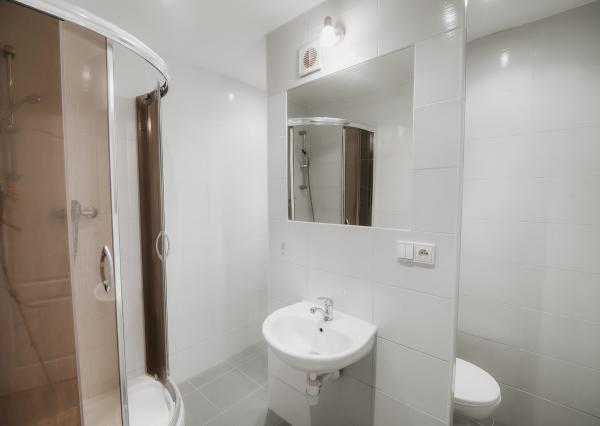 Exkluzívne ponúkame na PRENÁJOM 1 izbový byt na ulici Komenského 16, v Bardejove.