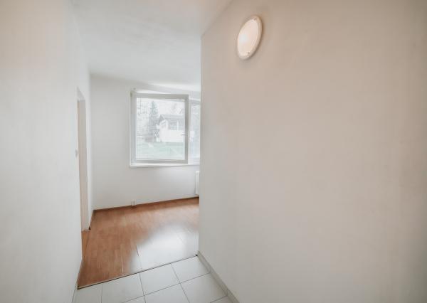 Exkluzívne ponúkame na PRENÁJOM 1 izbový byt na ulici Komenského 16, v Bardejove.