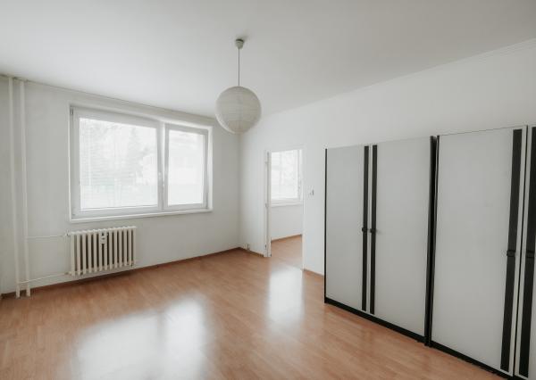 Exkluzívne ponúkame na PRENÁJOM 1 izbový byt na ulici Komenského 16, v Bardejove.