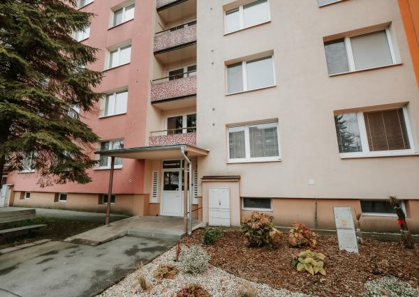 Exkluzívne ponúkame na PRENÁJOM 1 izbový byt na ulici Komenského 16, v Bardejove.