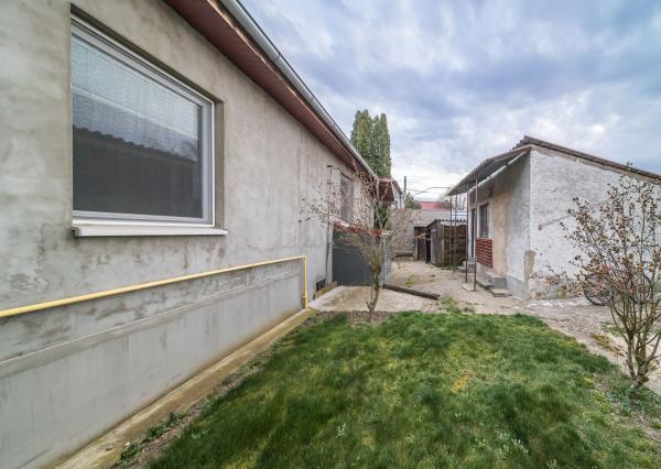 Na predaj tehlový • 4i RD v slepej ulici • Valaliky