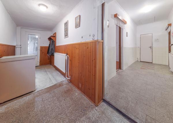 Na predaj tehlový • 4i RD v slepej ulici • Valaliky