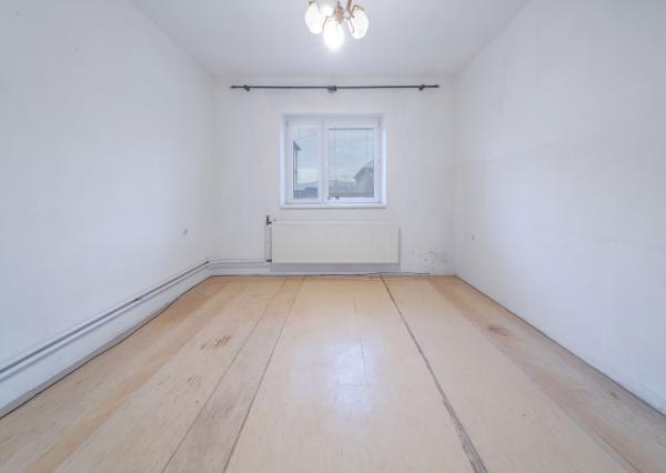 Na predaj tehlový • 4i RD v slepej ulici • Valaliky