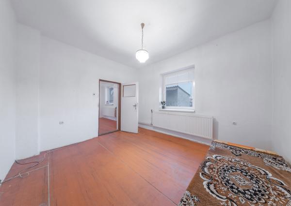 Na predaj tehlový • 4i RD v slepej ulici • Valaliky