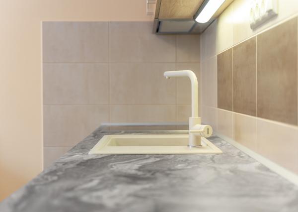 Na predaj štýlová, kompletne zrekonštruovaná garsónka – ideálna investícia aj štartovacie bývanie