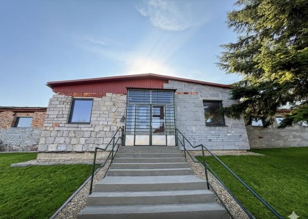 Priemyselný areál s potenciálom v Hanušovciach nad Topľou na predaj