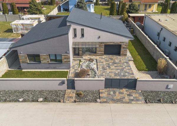 Na predaj moderný rodinný dom, ponúkajúci komfortné a nadštandardné  bývanie