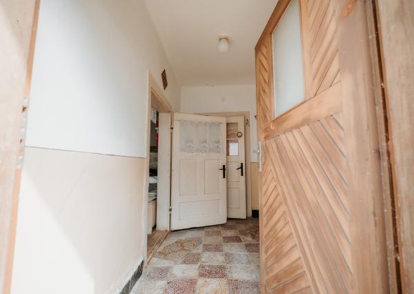 Na predaj: Starší rodinný dom s dušou v obci Rokytov