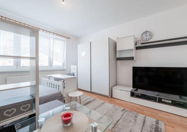 1-izbový, predaj, 35 m2, loggia, Titogradská, Košice - Sídlisko KVP