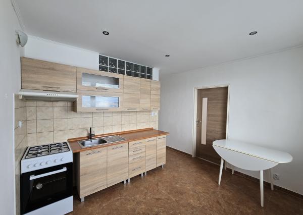 Exkluzívne na prenájom slnečný 4 - izbový byt v Poprade ul. Partizánska