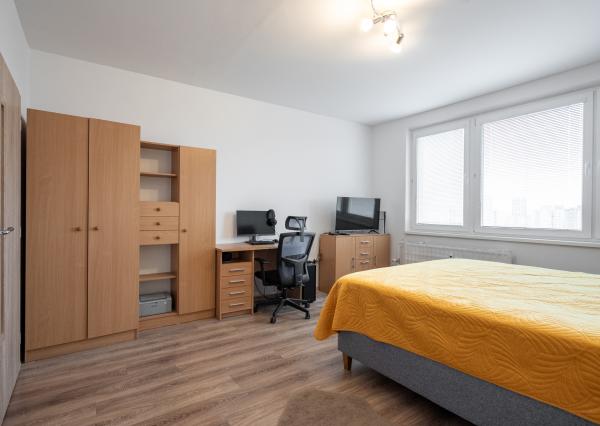 NA PREDAJ 3-izbový byt 74 m2 po kompletnej rekonštrukcií s loggiou, ul. Gessayova