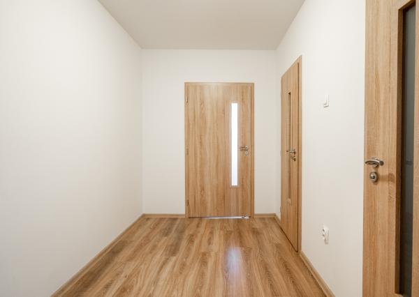 NA PREDAJ 3-izbový byt 74 m2 po kompletnej rekonštrukcií s loggiou, ul. Gessayova