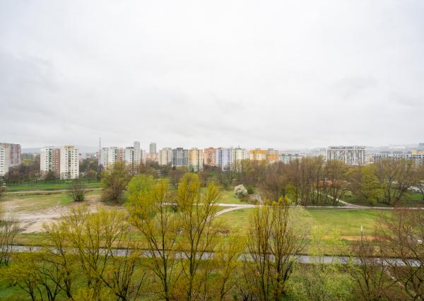 NA PREDAJ 3-izbový byt 74 m2 po kompletnej rekonštrukcií s loggiou, ul. Gessayova