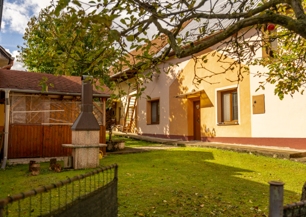 Predaj čarovnej chalupy v obci Petrova Lehota, Trenčín