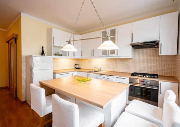 Prenájom, krásny 2-izbový byt v centre Piešťan, Kollárova ulica, 77 m2