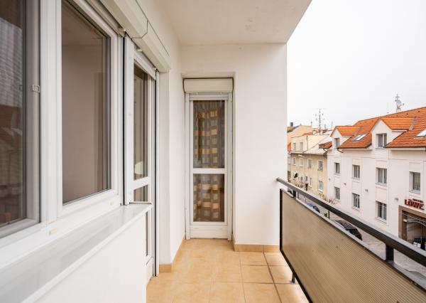 Prenájom, krásny 2-izbový byt v centre Piešťan, Kollárova ulica, 77 m2