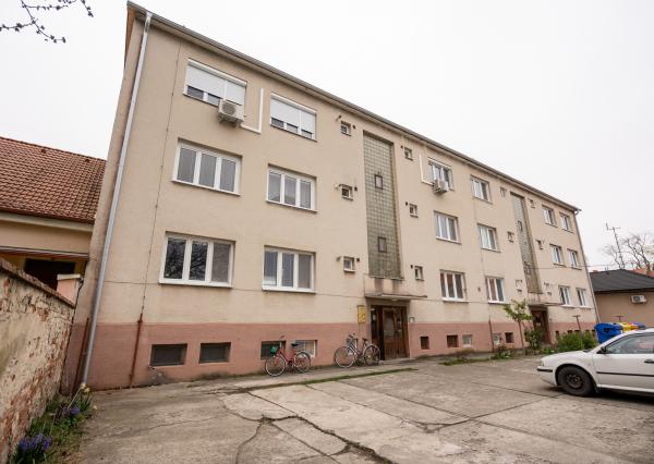 Prenájom, krásny 2-izbový byt v centre Piešťan, Kollárova ulica, 77 m2