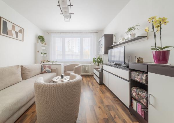 Priestranný 1i byt na predaj  • Ostravská ulica • Juh Železníky •