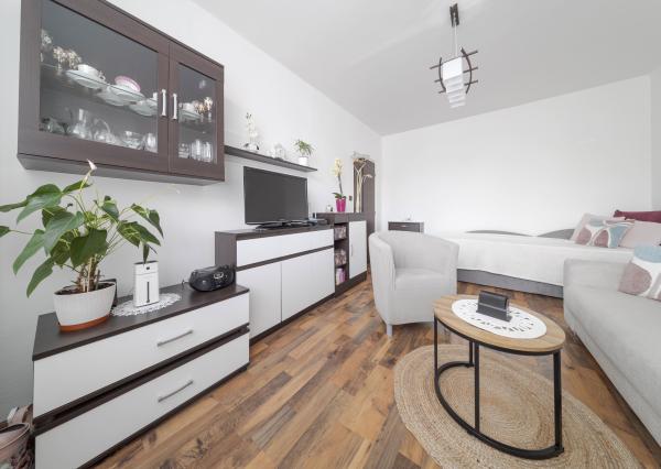 Priestranný 1i byt na predaj  • Ostravská ulica • Juh Železníky •