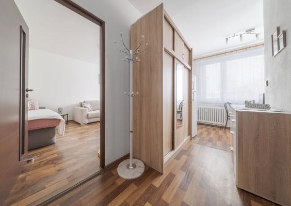 Priestranný 1i byt na predaj  • Ostravská ulica • Juh Železníky •