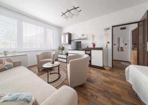 Priestranný 1i byt na predaj  • Ostravská ulica • Juh Železníky •