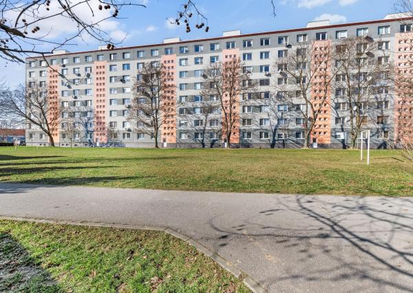 Prenájom 2-izbového bytu, 54 m2, Teplická ulica, Piešťany