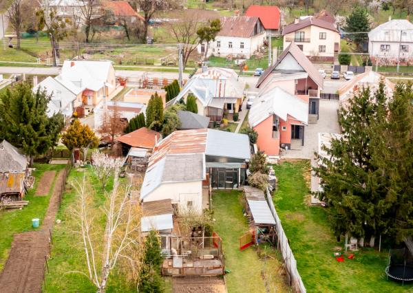 Predaj rodinného domu s pneuservisom – výborná investičná príležitosť