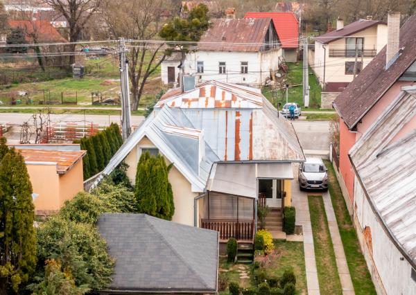 Predaj rodinného domu s pneuservisom – výborná investičná príležitosť