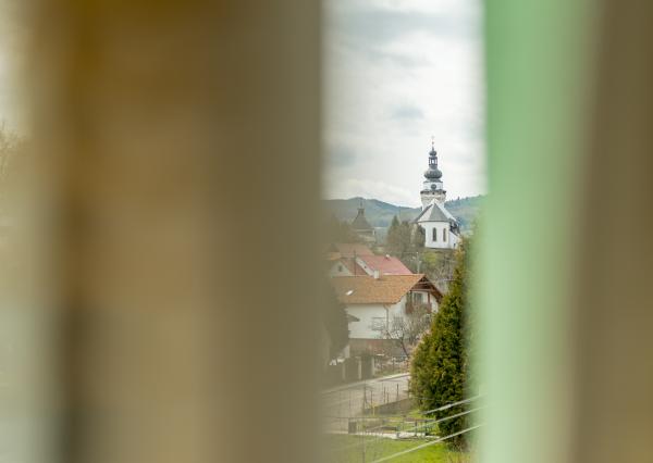 REZERVOVANÉ - Na predaj 2 - izbový byt po rekonštrukcii v obci Banská Belá