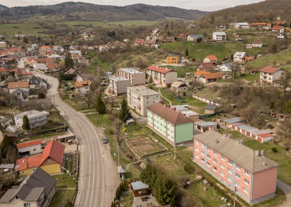 REZERVOVANÉ - Na predaj 2 - izbový byt po rekonštrukcii v obci Banská Belá