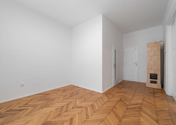 Tehlový 3 izbový byt 92 m2 po novej kompletnej rekonštrukcii s balkónom v centre mesta na ul. Palackého v Košiciach.