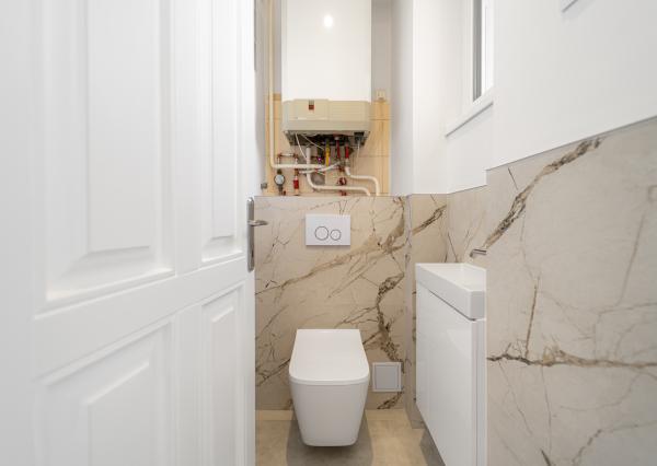 Tehlový 3 izbový byt 92 m2 po novej kompletnej rekonštrukcii s balkónom v centre mesta na ul. Palackého v Košiciach.